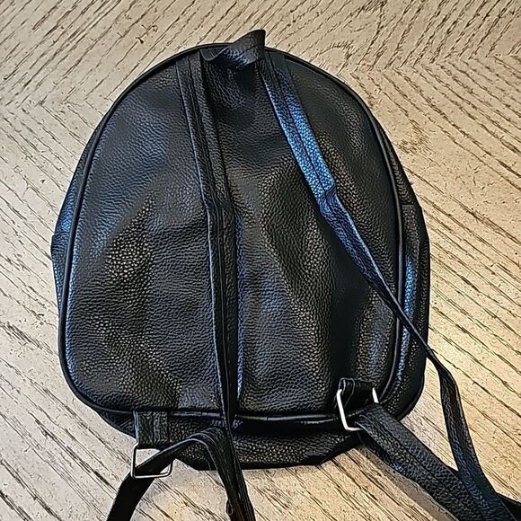 L.O.L surprise Black sequin mini back back - Picture 3 of 9